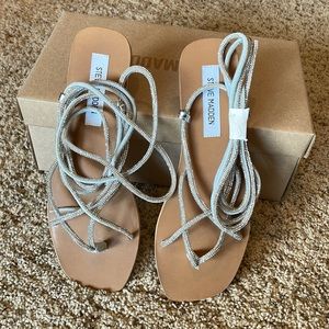 New in Box Karolyn Rhinestone Sandals by Steve Madden Size 8